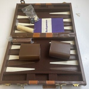 Brown and Cream Backgammon Set